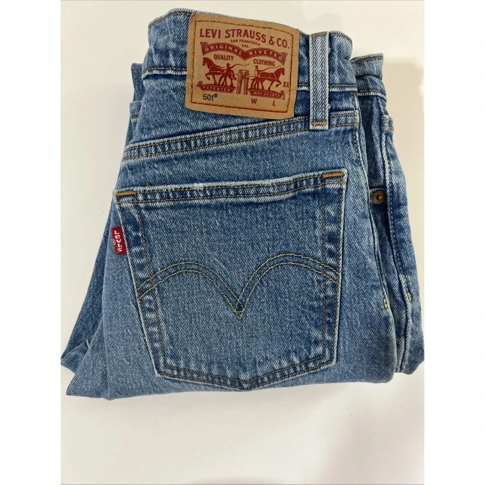 Levi's 501 Jeans Blue Denim Straight Button‎ Fly 2019 24/30
